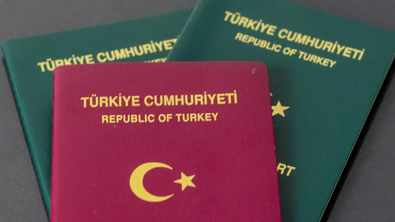 Pasaport ve yurt dışı çıkış harcı 2025'te zamlanıyor! 26 Ogrenci pasaportu.webp