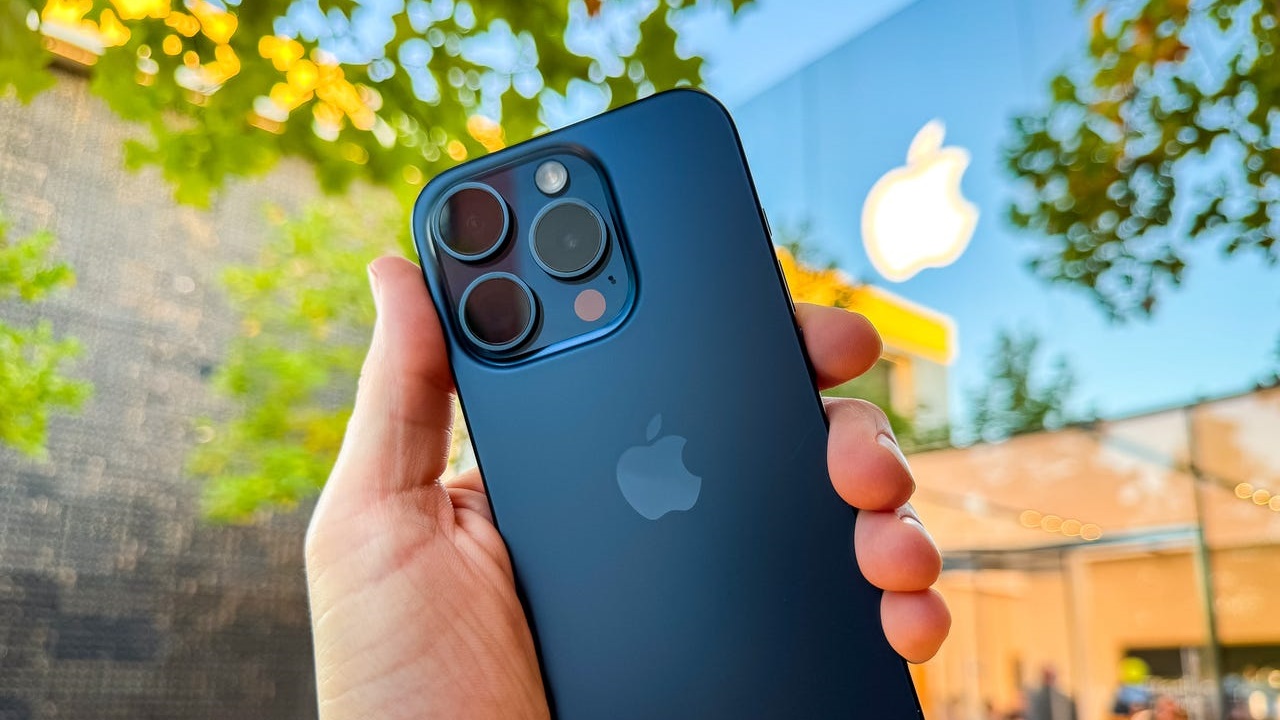 iphone 16 pro max donuyor kapaniyor hata kapak