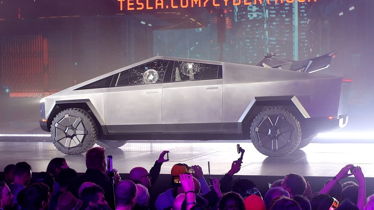 tesla cybertruck paslaniyor mu kapak