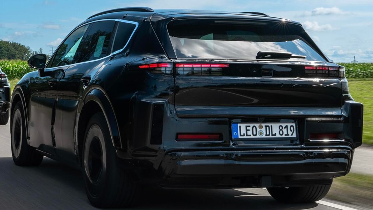 Porsche Cayenne 1