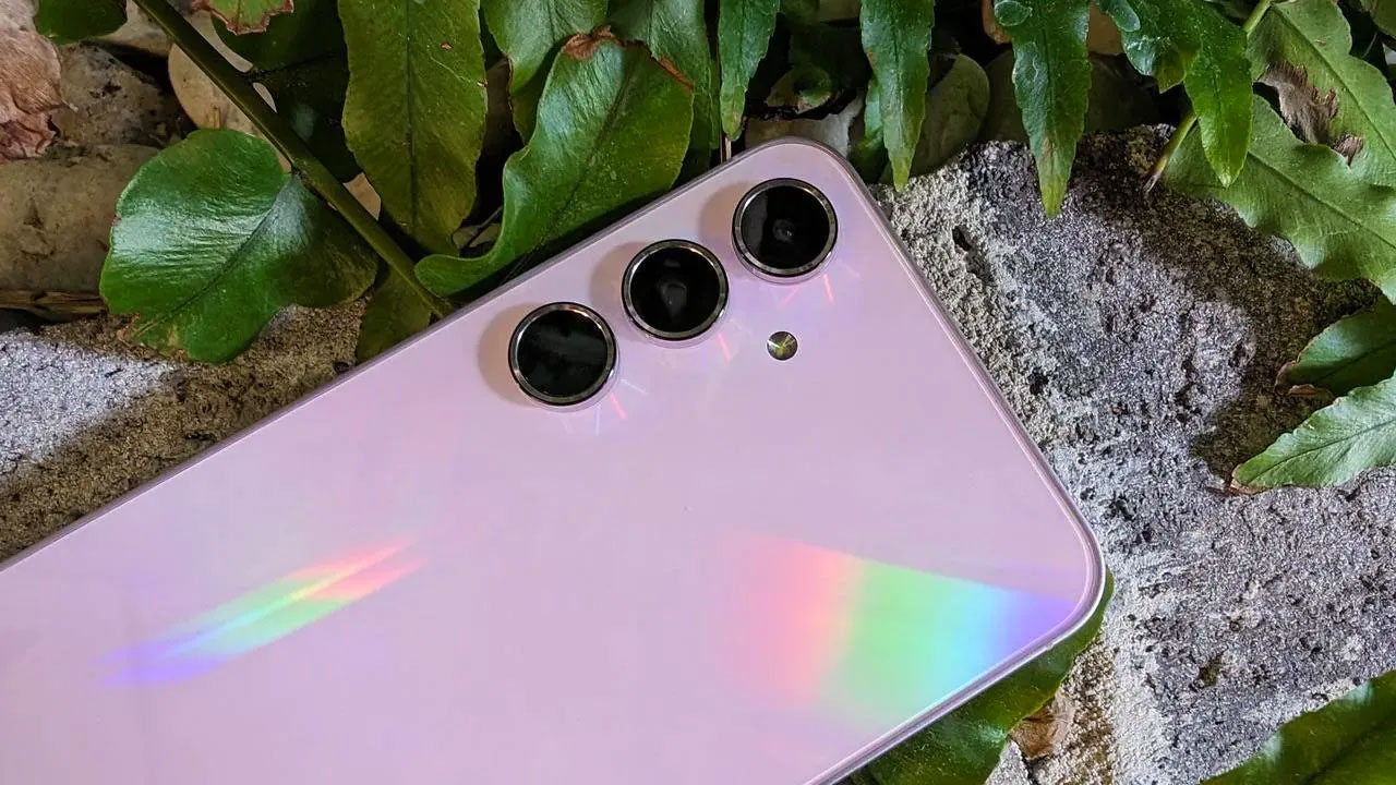 samsung galaxy a56 icin ilk guncelleme yayinladi 2