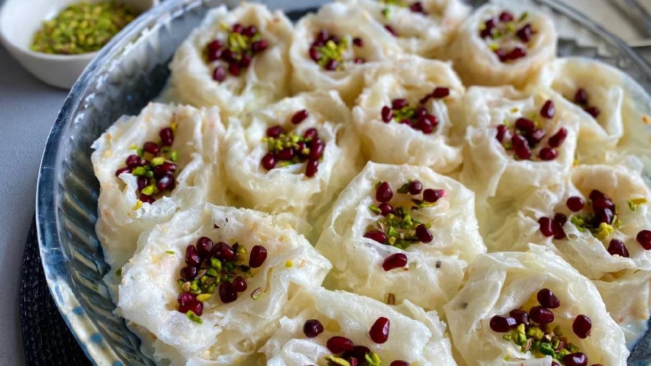 Sofralara Şıklık Katan Hafif Güllaç Sarma Tarifi 13 521861