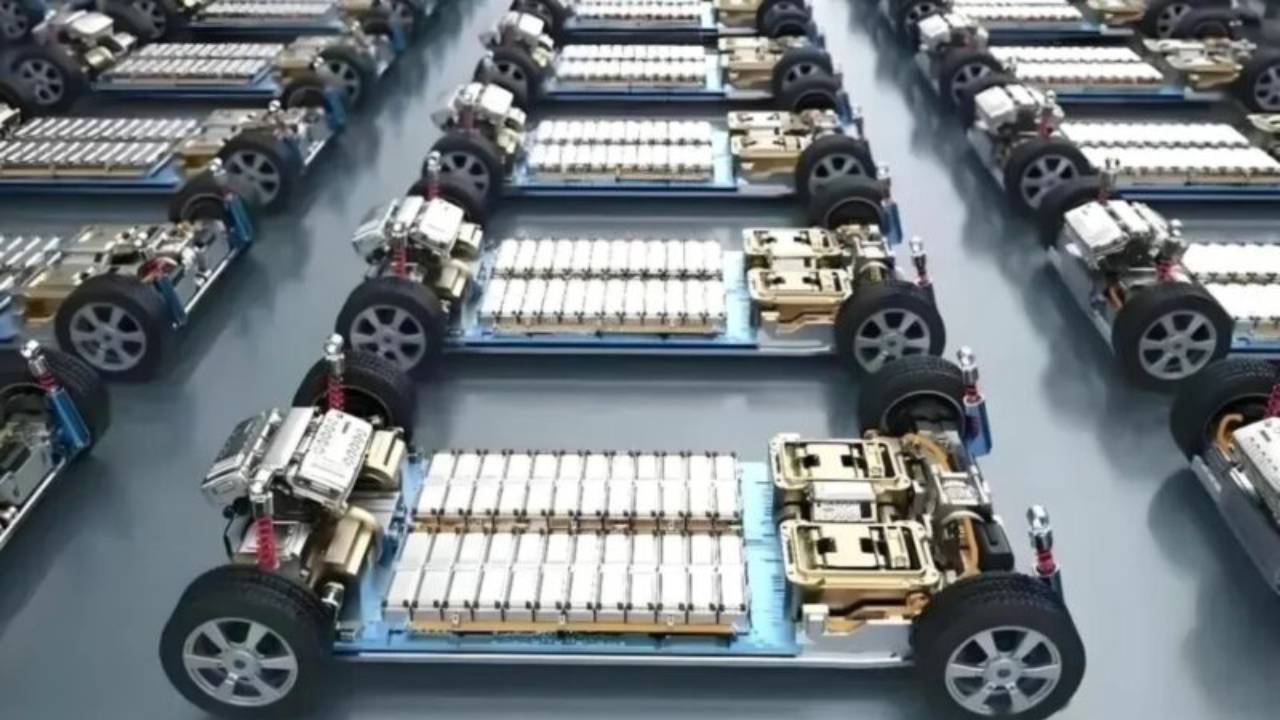 Şimdi Tesla düşünsün! Xiaomi, katı hal batarya yarışına girdi 19 Xiaomi 3