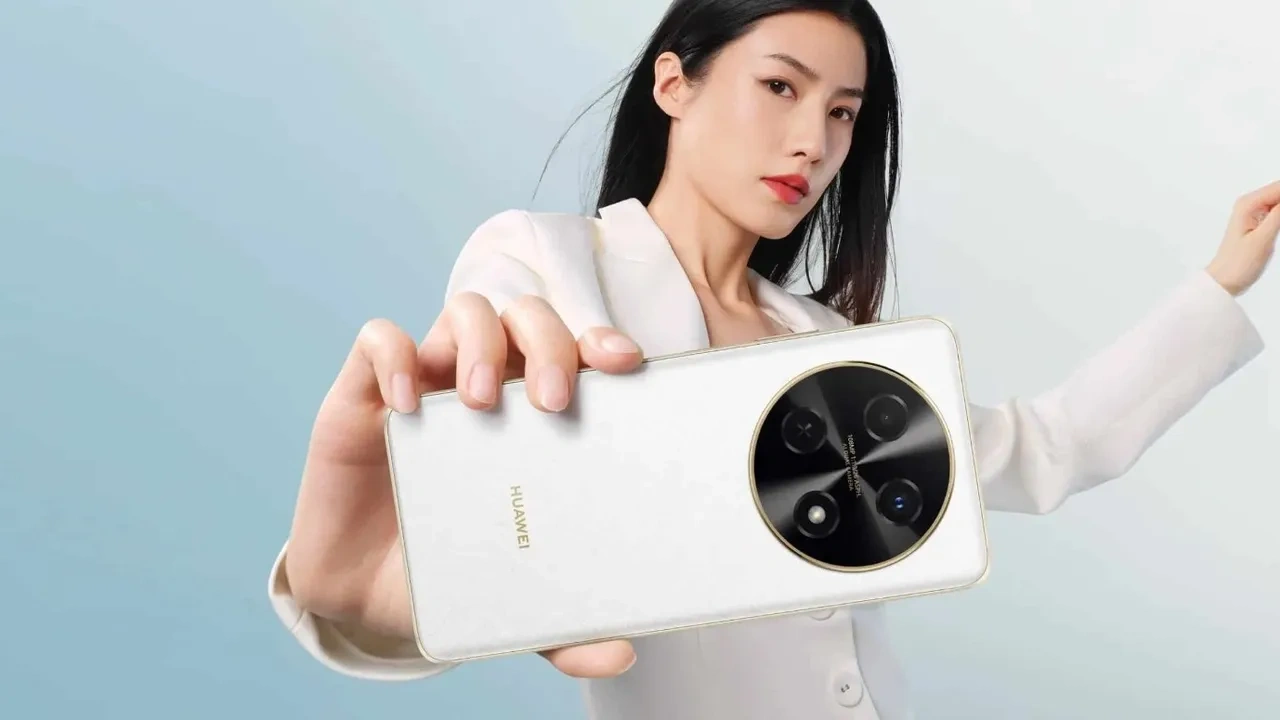 Huawei Mate 70 iPhone 16 serisini raflarda tehdit ediyor 2.webp