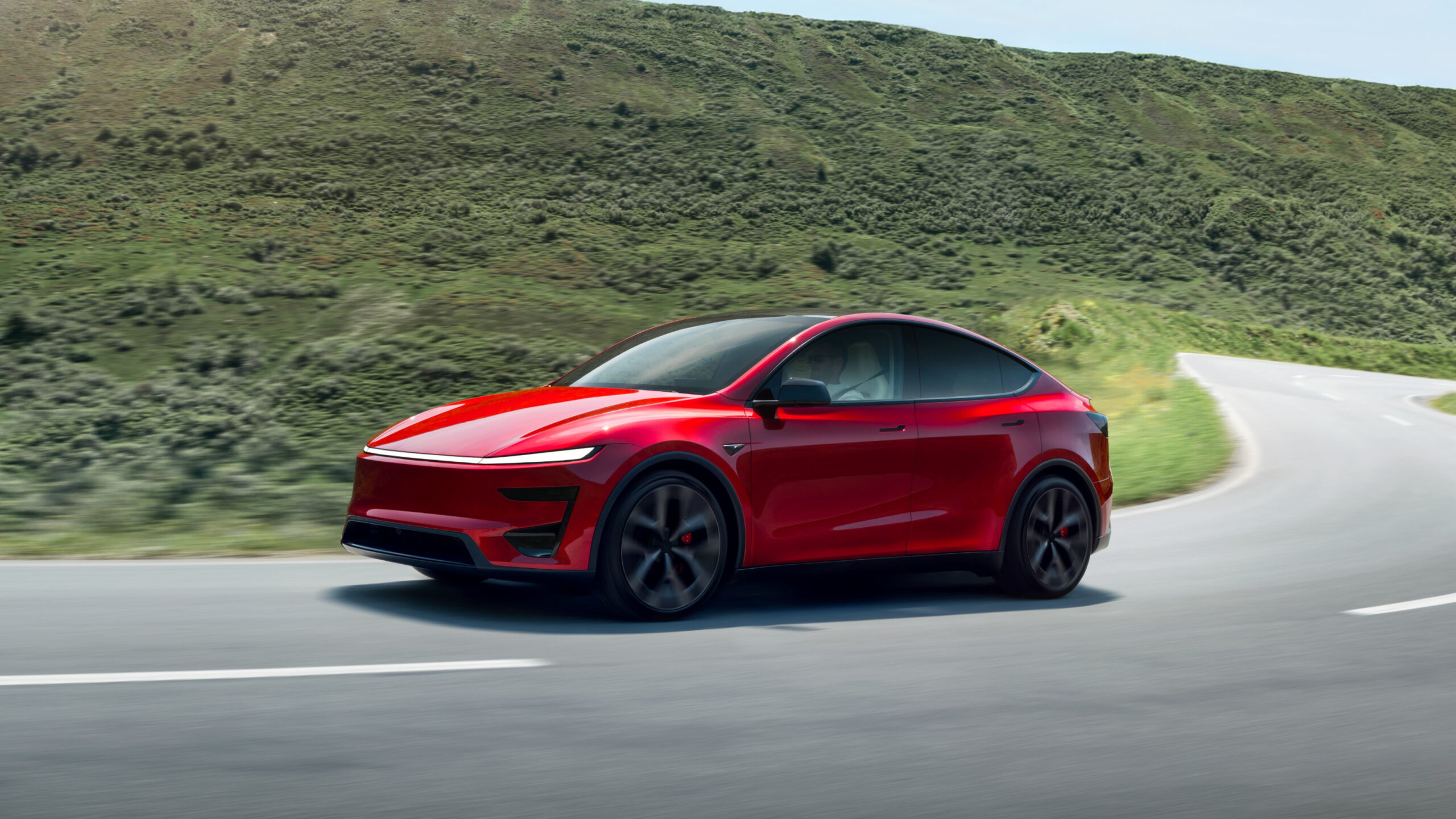 Turkiyede Yeni Tesla Model Y Performance tanitildi scaled