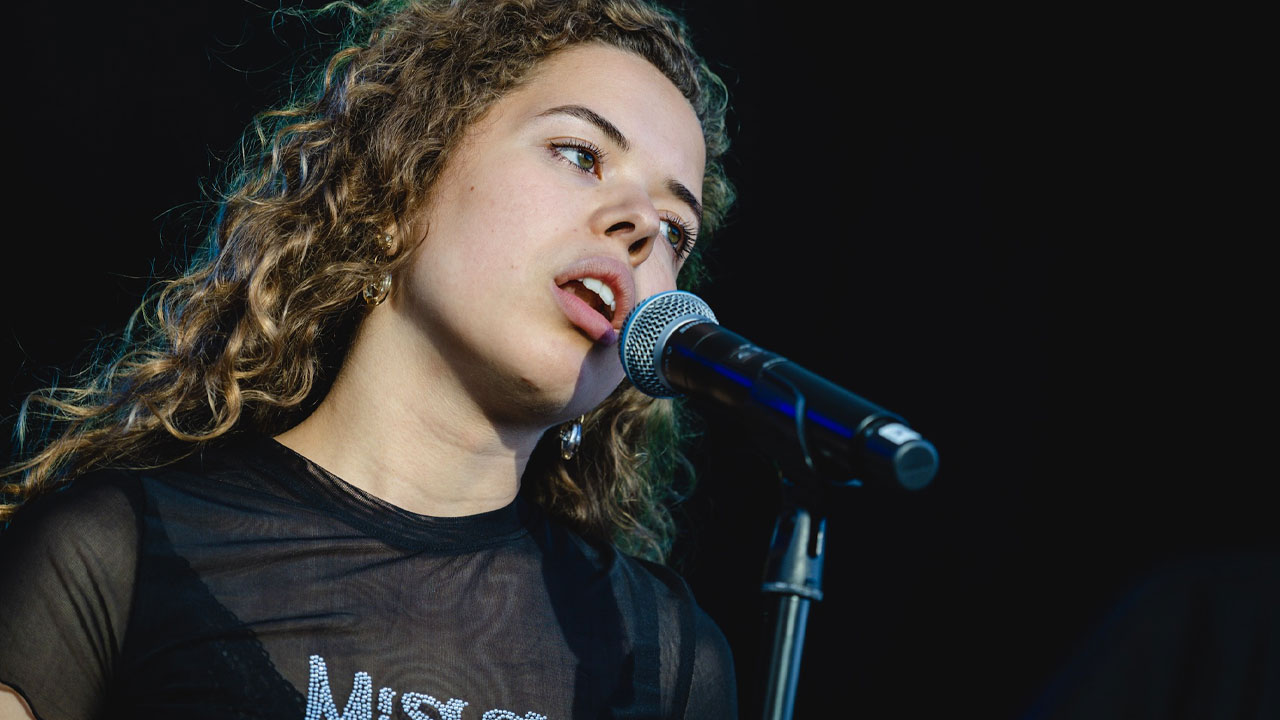 iphone 17 etkinligindeki turk kim 1