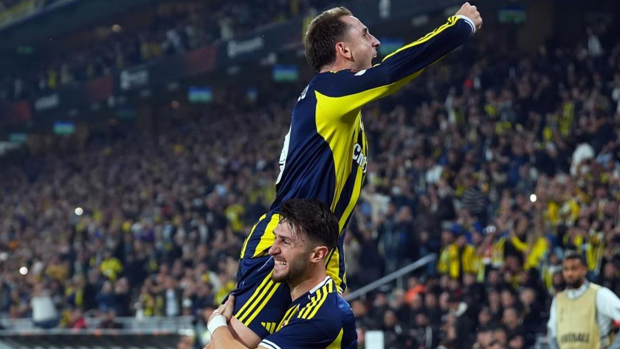 Fenerbahçe, UEFA Avrupa Ligi’nde Stuttgart’ı Kerem Aktürkoğlu’nun Penaltı Golüyle 1-0 Mağlup E.. 3 546399