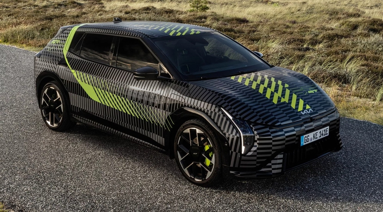 Yeni Kia EV4 GT ortaya cikti 1