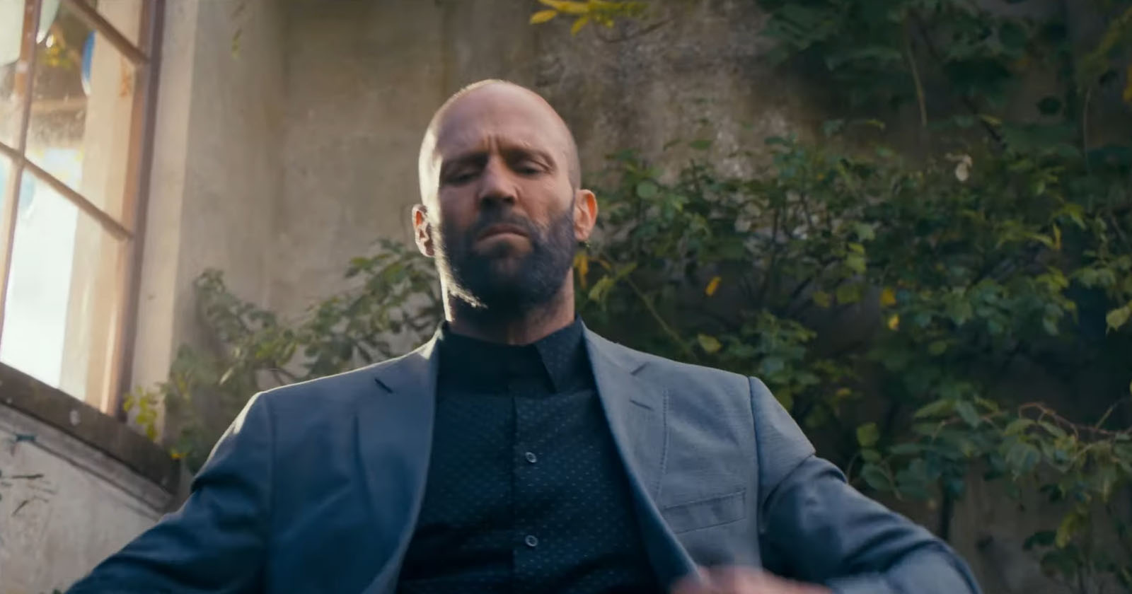 Jason Statham yeni filmi ile geliyor 1 jason statham the beekeeper fragmani yayinlandi