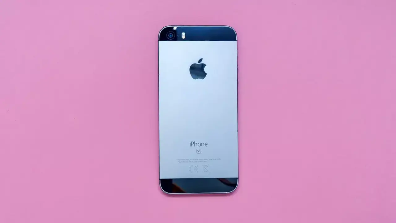 iphone se ilk nesil 1.webp