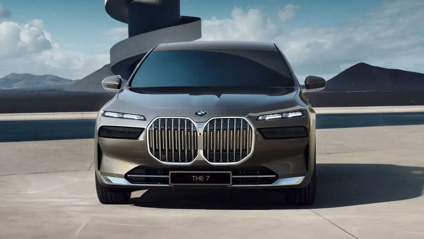 2023 bmw 7 series the first edition for japan.webp
