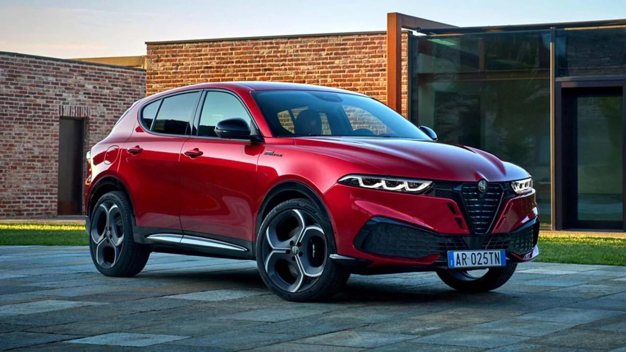 alfa romeo tonale hibrit turkiyede satisa cikti iste fiyati.webp