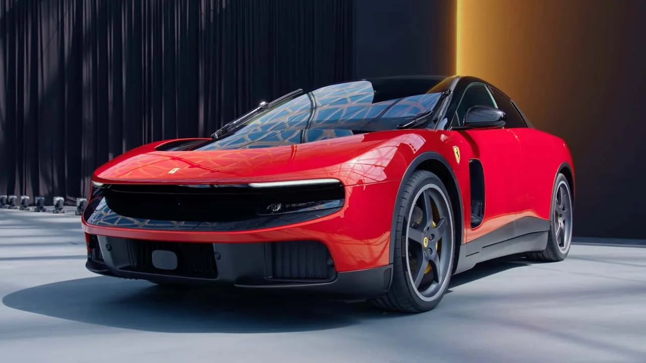 ferrari luce sonrasi ferrari hisseleri dibi gordu.webp