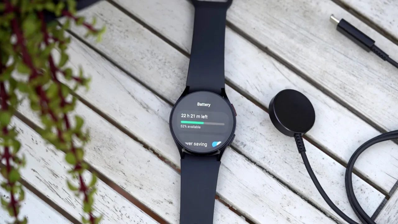 galaxy watch sahiplerini uzen pil hatasi.webp