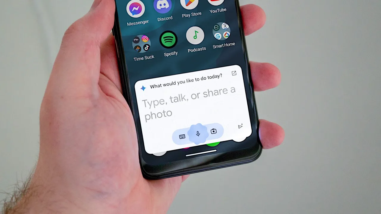 gemini artik sohbetteyken uygulama indirebiliyor.webp