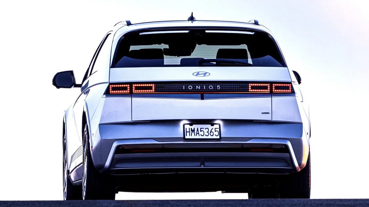 hyundai ve kiadan 14 elektrikli arac icin yangin riski cagrisi.webp