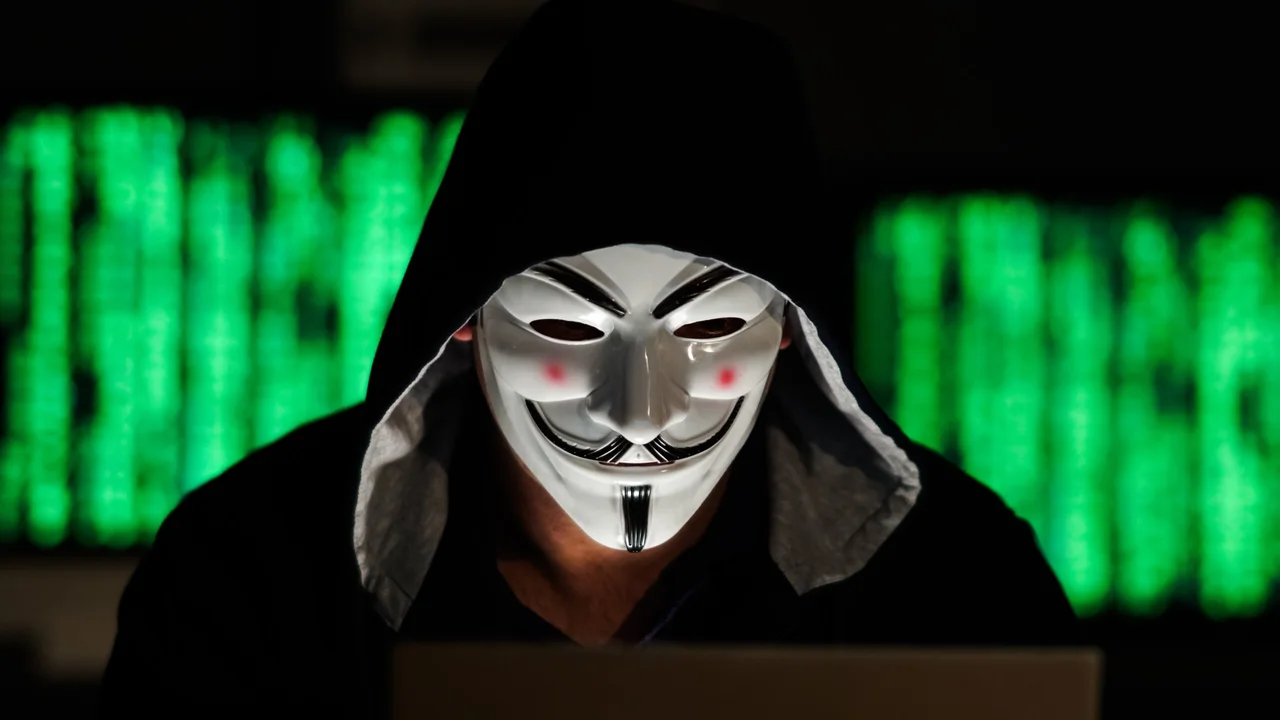 unlu hacker grubundan playstationa uyari.webp